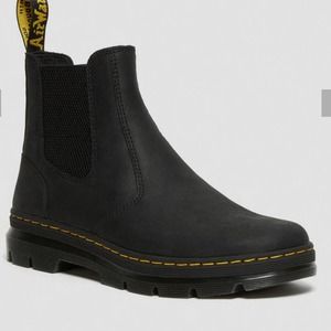 Dr. Martens Embury Leather Chelsea Black boots Size 6